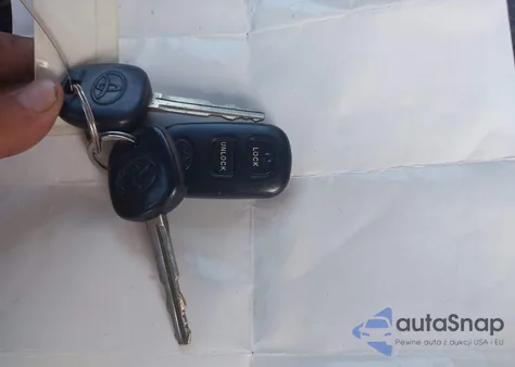 2006 Toyota Corolla S from USA, damaged, VIN 1NXBR32E56Z597278